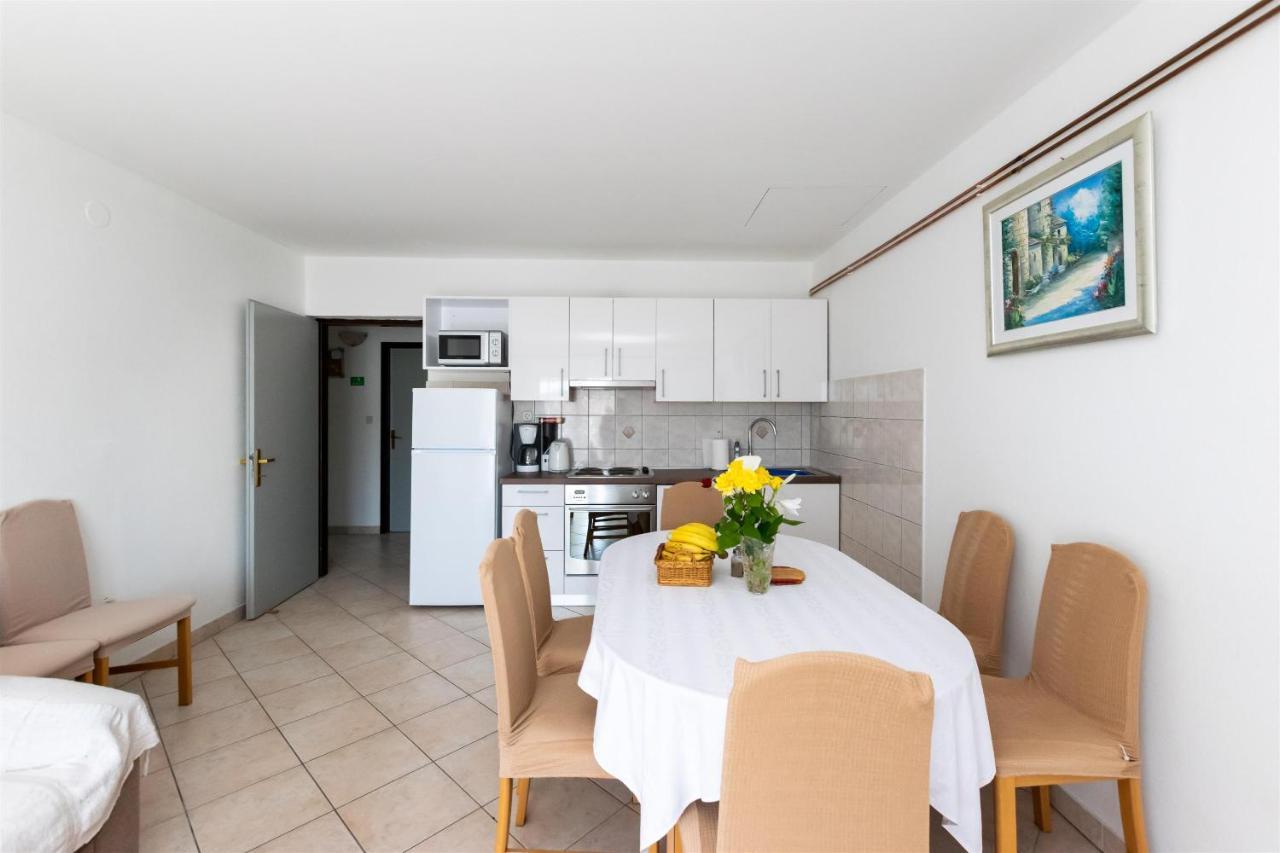 Apartments Boza Lopar Exterior foto